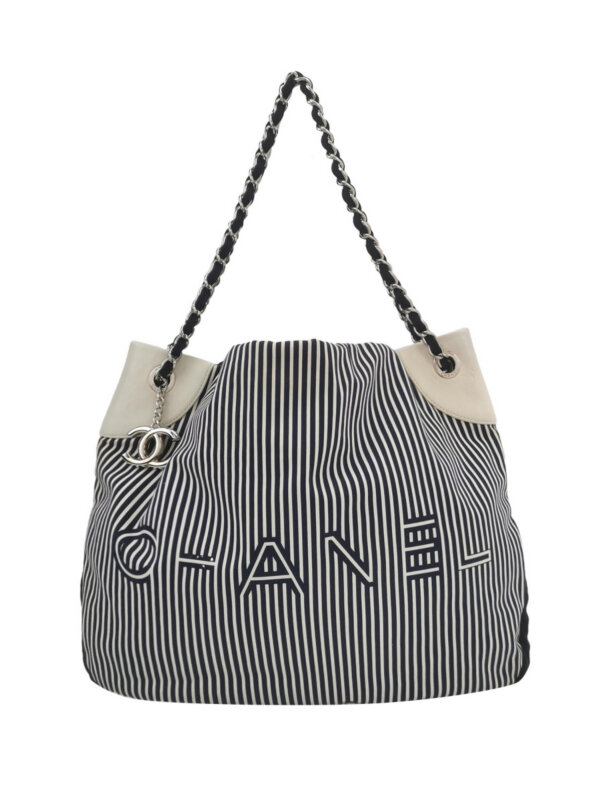 Chanel Lambskin Shoulder Bag — продано