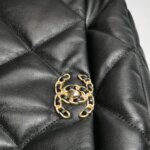 Chanel 19 Maxi — фото 14