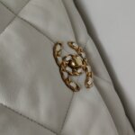 Chanel 19 Bag C — фото 11