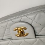 Chanel Classic Flap Mini — фото 16