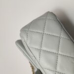 Chanel Classic Flap Mini — фото 24