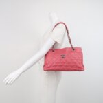 Chanel Leather Shoulder Bag — фото 2