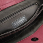 Chanel Leather Shoulder Bag — фото 8