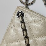 Chanel Leather Shoulder Bag — фото 15