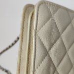 Chanel Leather Shoulder Bag — фото 17