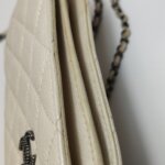 Chanel Leather Shoulder Bag — фото 19