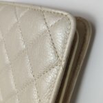 Chanel Leather Shoulder Bag — фото 25