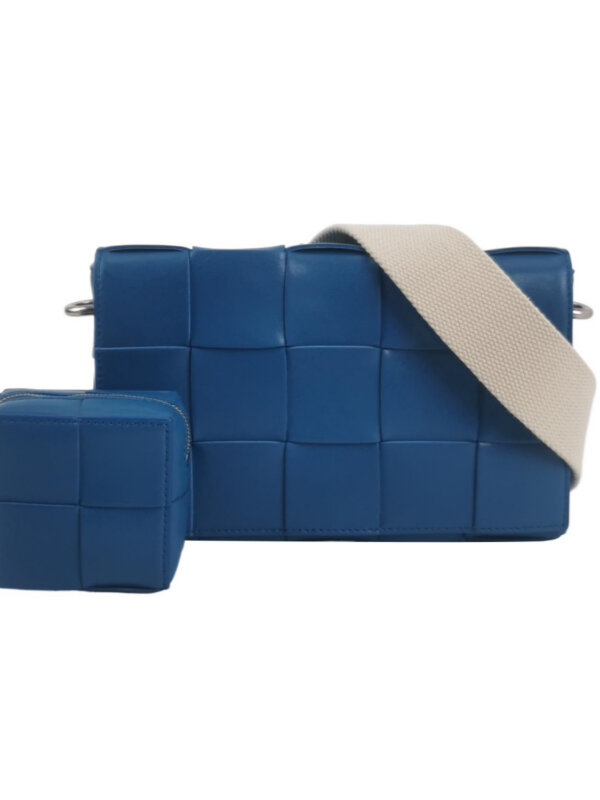 Bottega Veneta Cassette — продано