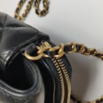 Chanel Lambskin Shoulder Bag — фото 16