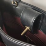 Chanel Leather Shoulder Bag — фото 12