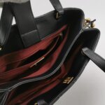 Chanel Leather Shoulder Bag — фото 7