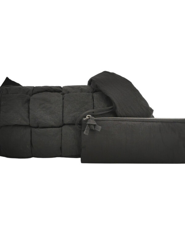 Bottega Veneta Cassette Intreccio — продано