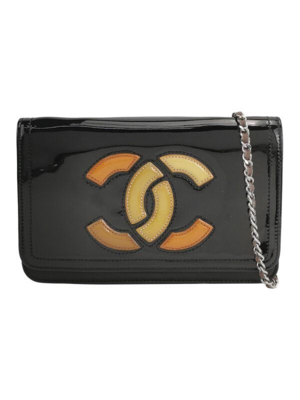 Chanel C logo