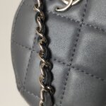 Chanel Round C Logo — фото 12