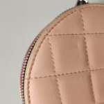 Chanel Round C Logo — фото 14