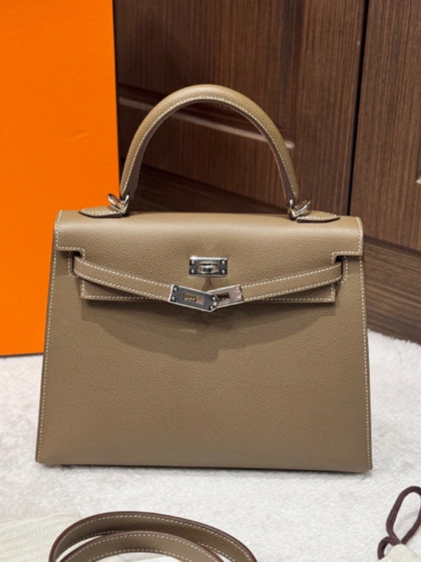 Hermès Kelly 25 epsom U — продано
