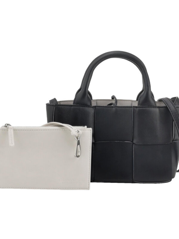 Bottega Veneta Arco Intreccio — продано