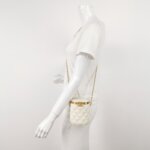 Chanel C logo — фото 2