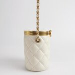 Chanel C logo — фото 4