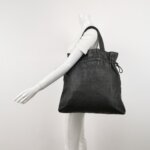 Chanel Logo Shoulder Bag — фото 2