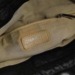 Chanel Logo Shoulder Bag — фото 8