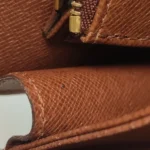 Louis Vuitton Calfskin Monogram Shoulder Bag (Луи Виттон) — фото 10