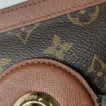 Louis Vuitton Calfskin Monogram Shoulder Bag (Луи Виттон) — фото 17