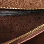 Louis Vuitton Calfskin Monogram Shoulder Bag (Луи Виттон) — фото 9