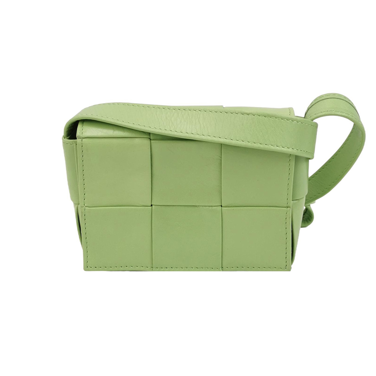 Bottega Veneta Cassette Intreccio — продано