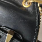 Alexander McQueen Calfskin Crossbody — фото 19