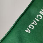 Balenciaga Triangle Logo — фото 21