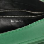 Balenciaga Triangle Logo — фото 8