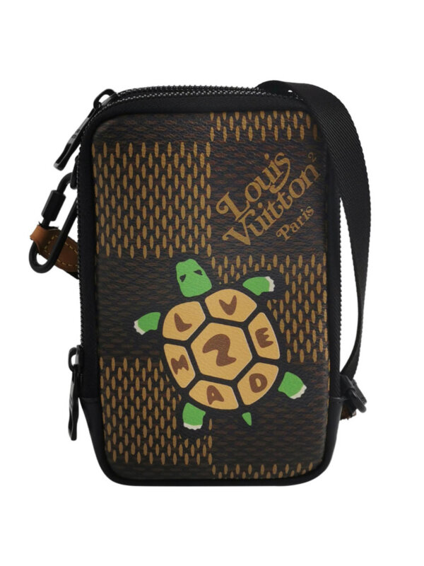 Louis Vuitton X Nigo — продано