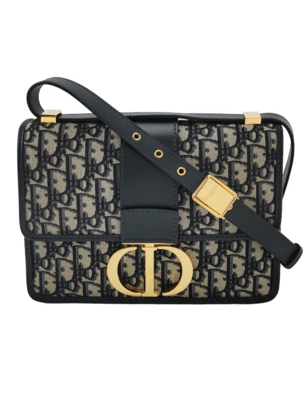 Dior 30 Montaigne 30 — продано