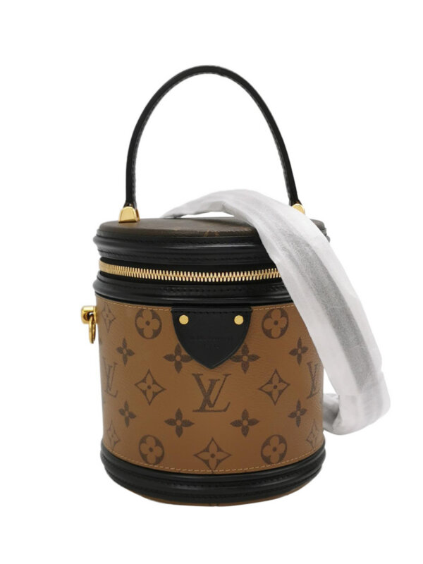 Louis Vuitton Cannes Reverse — продано