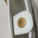 Chanel Leather Shoulder Bag — фото 13