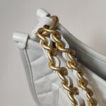 Chanel Leather Shoulder Bag — фото 15