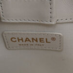 Chanel Leather Shoulder Bag — фото 8