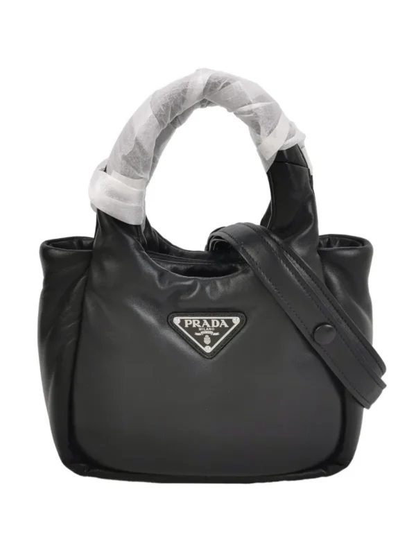 Винтажная сумка Prada Lambskin Shoulder Bag