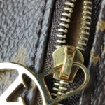 Louis Vuitton Loop Monogram — фото 11