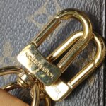 Louis Vuitton Loop Monogram — фото 12