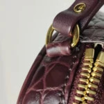 Alexander McQueen Calfskin Logo Crossbody — фото 16