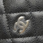 Chanel Leather Shoulder Bag — фото 11