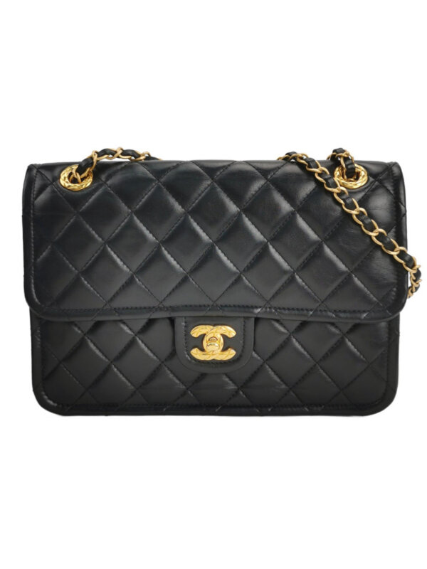 Chanel Flap — продано