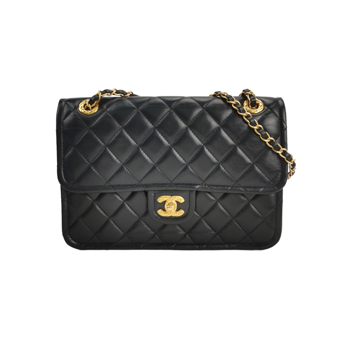 Chanel Flap — продано