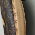 Louis Vuitton Pochette Metis (Луи Виттон) — фото 16