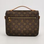 Louis Vuitton Pochette Metis — фото 5