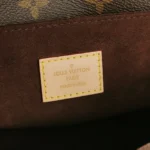 Louis Vuitton Pochette Metis (Луи Виттон) — фото 8