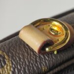 Louis Vuitton Pochette Metis Monogram S-lock — фото 18