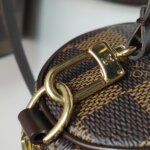 Louis Vuitton Papillon — фото 14